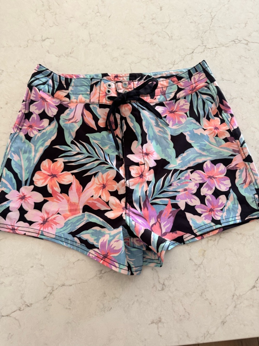 Billabong NWT Nights in Paradise Boardshorts Surf Shorts